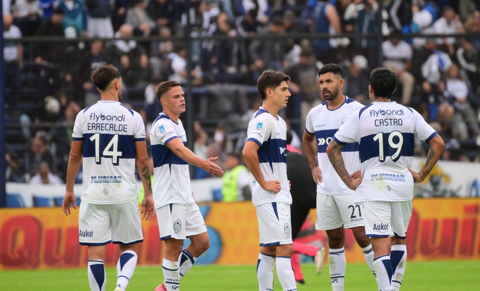 Gimnasia Huracán derrota entretiempo Errecalde Miramón Barros Schelotto Castro Martínez