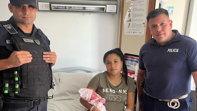 policias asistieron un parto de urgencia en una casa de la plata