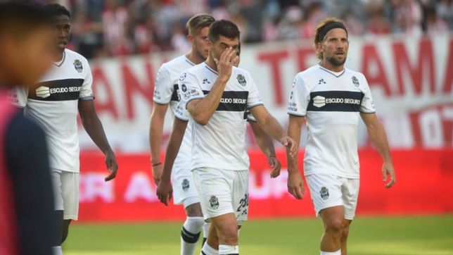 la derrota lo complico a gimnasia: asi quedo la tabla de promedios a tres fechas del final