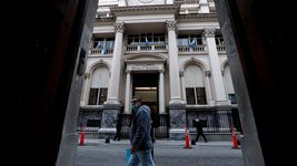 el banco central analiza subir las tasas de interes por la inflacion el banco central analiza subir las tasas de interes por la inflacion
