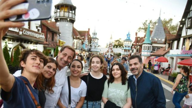 garro paseo por la plata con tres candidatos a gobernador de juntos