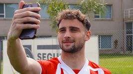 firmo en estudiantes, se entreno, fue presentado y quiere ser titular en su debut firmo en estudiantes, se entreno, fue presentado y quiere ser titular en su debut