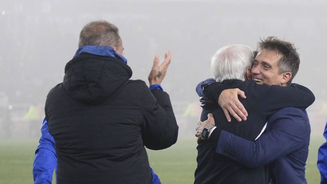 desahogo y abrazo familiar de guillermo barros schelotto tras vencer a estudiantes