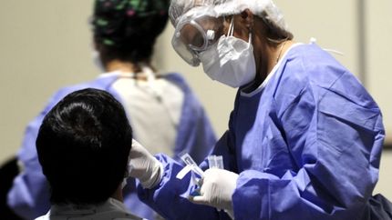 Crecen los casos de COVID por la nueva subvariante Ortro: ¿cuáles son los síntomas?