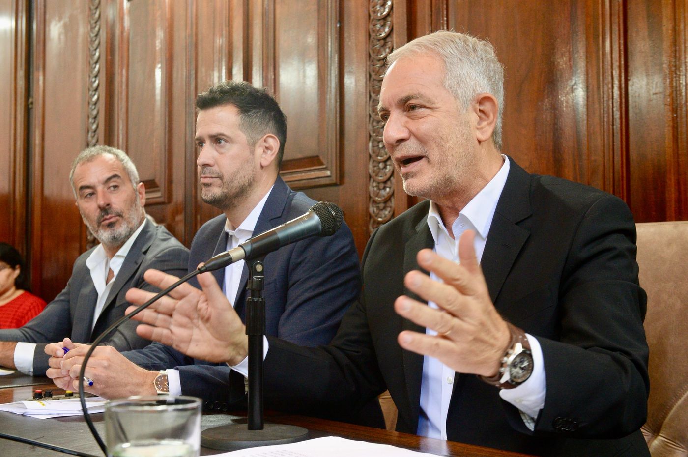 Julio Alak abrirá el segundo año de su nuevo mandato ante los 24 integrantes del Concejo Deliberante. Julio Alak abrirá el segundo año de su nuevo mandato ante los 24 integrantes del Concejo Deliberante.