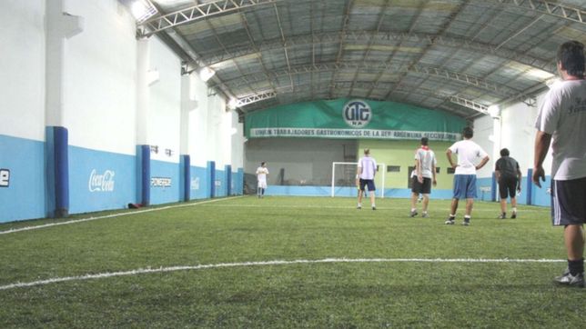 vuelven las actividades deportivas colectivas: ¿se podra jugar al futbol 5 en la plata?