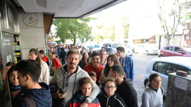 sol, gastronomia y cines low cost: asi se vive el dia del trabajador en la plata
