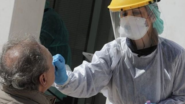 se reportaron ocho muertes y 223 contagios de covid-19