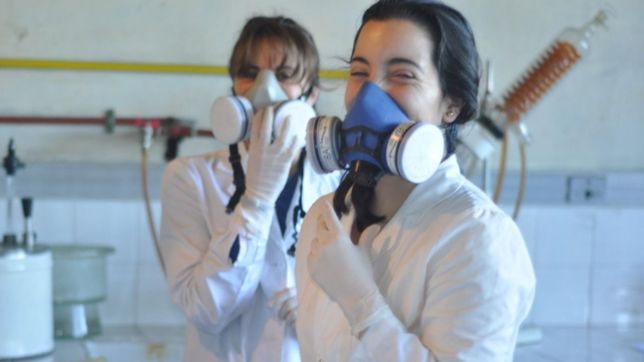 mujeres en movimiento: un debate grupal sobre la ciencia y mujeres de la unlp