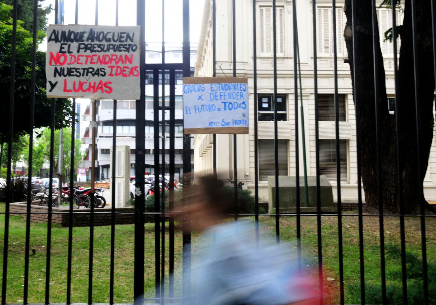 Se espera un nuevo paro universitario para el próximo jueves 17 de octubre y los estudiantes evalúan una toma de facultades en la UNLP.
