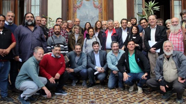 gremios y organizaciones sociales plantearon al arzobispo la necesidad de un acuerdo multisectorial