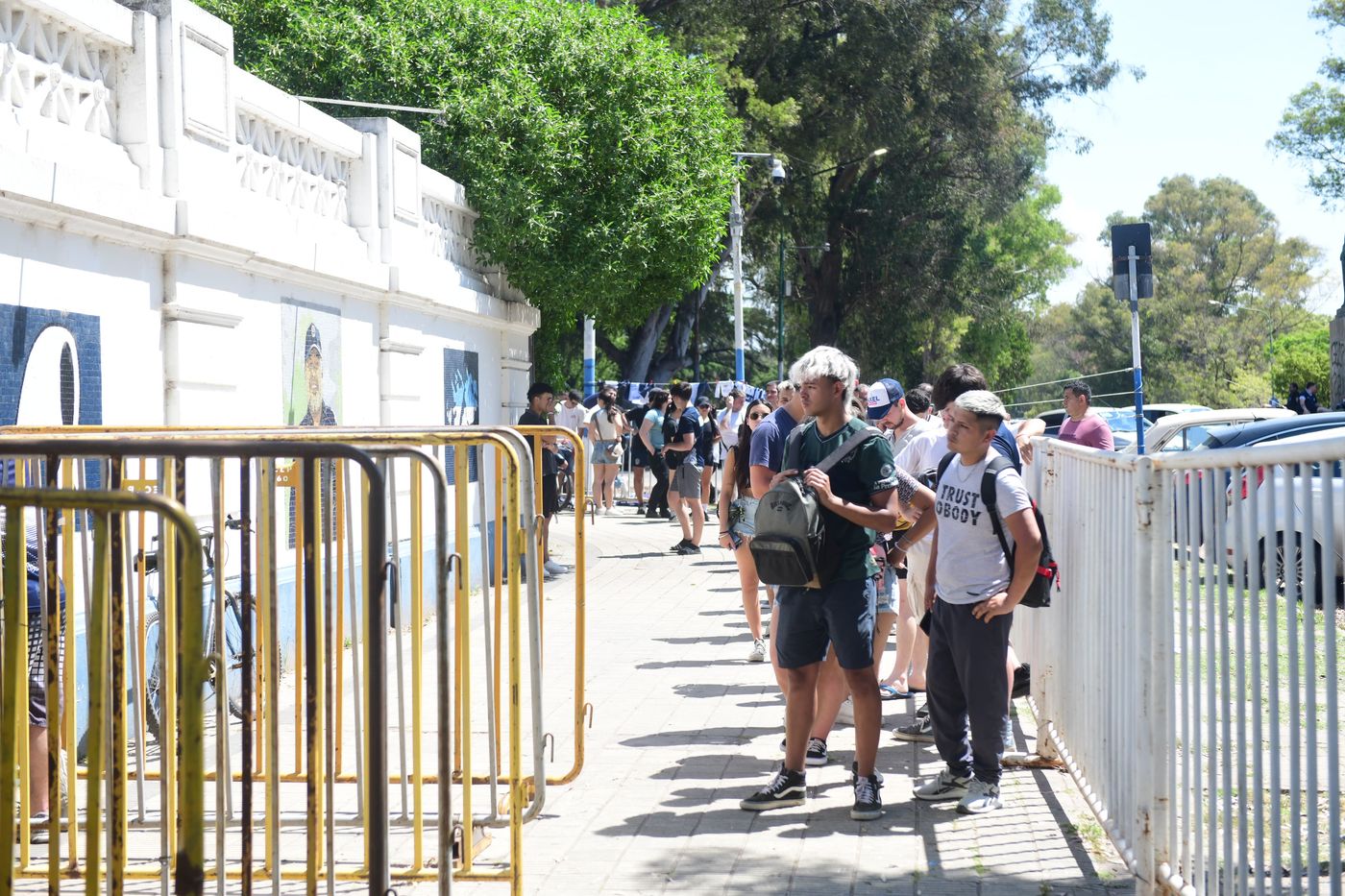 Hincha Gimnasia Estadio Bosque 3 entradas.jpeg