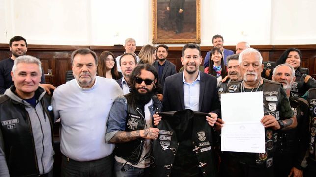 legionarios de la ruta y los aguilas la plata fueron reconocidos por sus caravanas solidarias