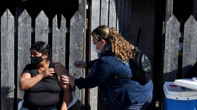 provincia busca llegar al 70% de la poblacion vacunada con dos dosis en septiembre