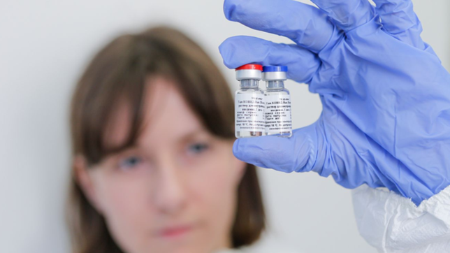 el gobierno apura las gestiones para tener las primeras vacunas rusas antes de fin de ano