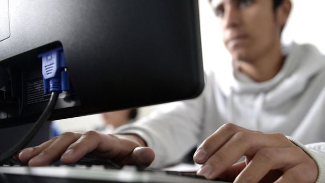 lanzan en la plata cursos gratuitos de matematica, fisica, quimica y biologia