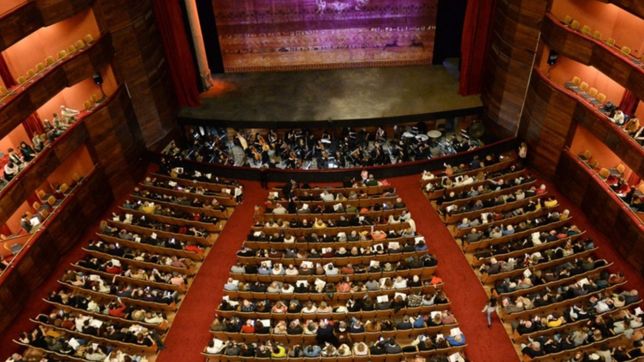 tras seis anos, volvio la opera al teatro argentino con el vibrante estreno de aida