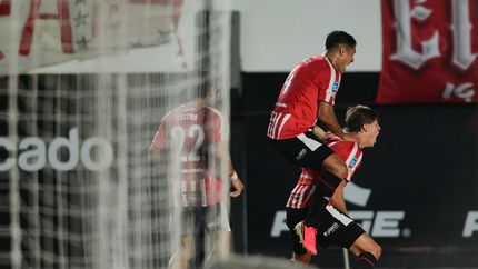 Estudiantes ganó, gustó y goleó frente a Defensa y Justicia