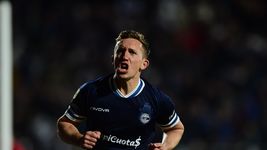 gimnasia avanzo con la renovacion de pablo de blasis gimnasia avanzo con la renovacion de pablo de blasis