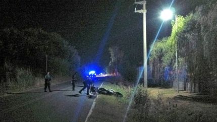 Un expolicía mató a un ladrón que intentó robarle la moto