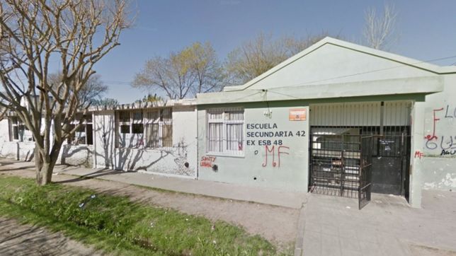 robaron en un colegio de city bell, causaron destrozos y dejaron a los chicos sin clases