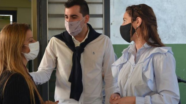 candidatos de juntos en la plata recorrieron escuelas de distintos barrios de la region