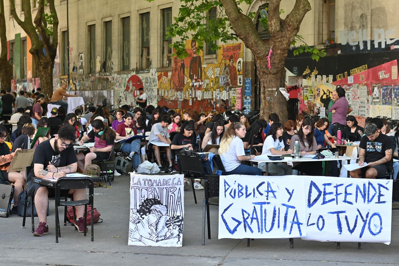 Después del paro de 48 horas en la UNLP, los gremios analizarán nuevas medidas y no se descartan nuevas clases públicas