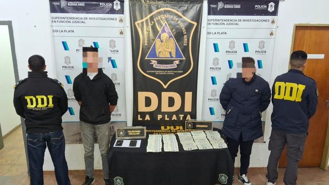 dos empleados de una vidrieria le robaron us$45.000 al dueno y los detuvieron
