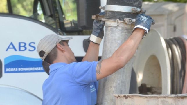 absa denuncio que empresas ajenas sustraen agua en city bell y afectan el servicio