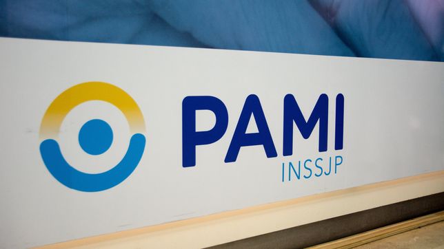 tension en la sede del pami de la plata por una jubilada que tuvo que ser atendida de urgancia