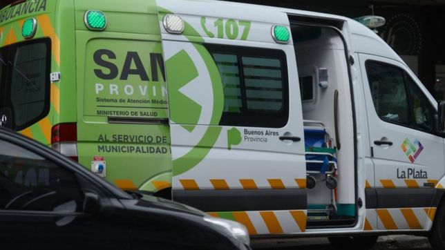 conmocion en la plata: un bebe murio en los brazos de su mama e investigan que paso