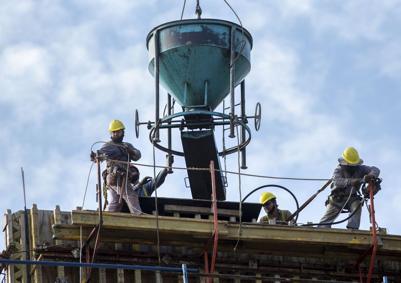 La construcción atraviesa una extensa seguidilla de meses en franca caída