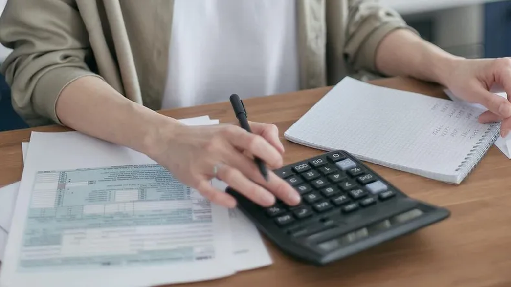 Los contadores le declaran la guerra a la inteligencia artificial y una app que amenaza su trabajo