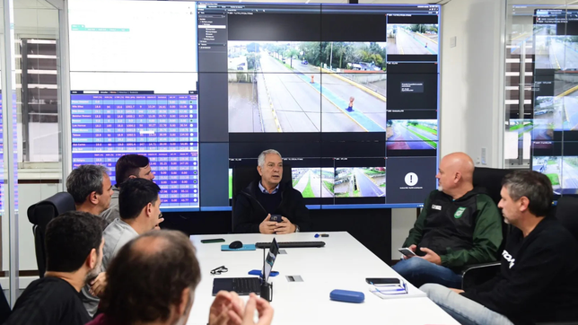 la plata supero los 200 mm y se intensifico el operativo de emergencia por las tormentas