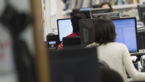 La Provincia mejoró la oferta y alcanzó un acuerdo salarial con docentes y estatales La Provincia mejoró la oferta y alcanzó un acuerdo salarial con docentes y estatales