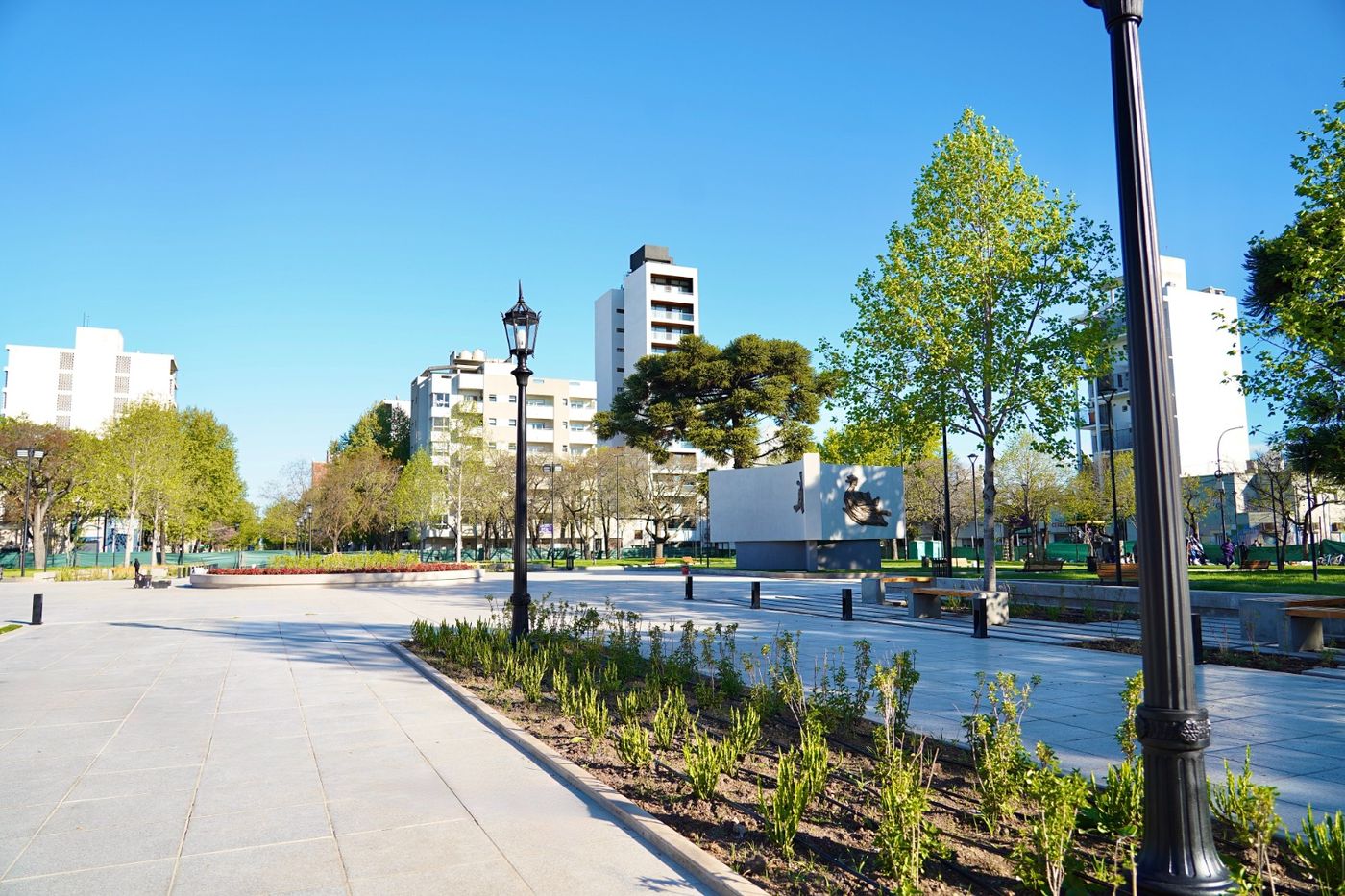 Las asambleas de inundados de La Plata reclaman menos cemento y más espacios verdes en plazas y parques