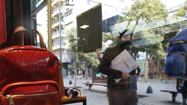 avanza la cuarentena escalonada y asi se vivio la apertura de nuevos locales en la plata