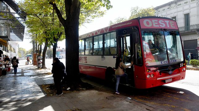 provincia confirmo el nuevo cuadro tarifario de los micros y confirmo subas de casi el 43%