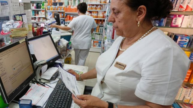 uno por uno, los nuevos precios de referencia para comprar medicamentos en farmacias
