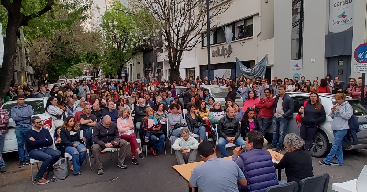 Los docentes de la UNLP adhirieron al paro y harán una marcha de ...