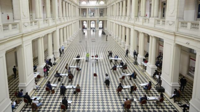 mudanza, desinfeccion y barbijos: asi fue la primera sesion presencial del concejo deliberante