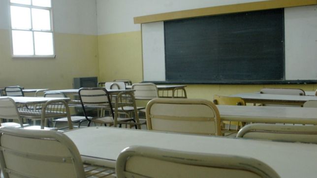 sin paritarias a la vista, los docentes bonaerenses convocan a un paro para este martes