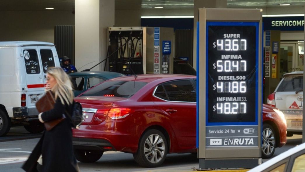 No hubo acuerdo y el Gobierno dictará una Resolución para congelar los combustibles