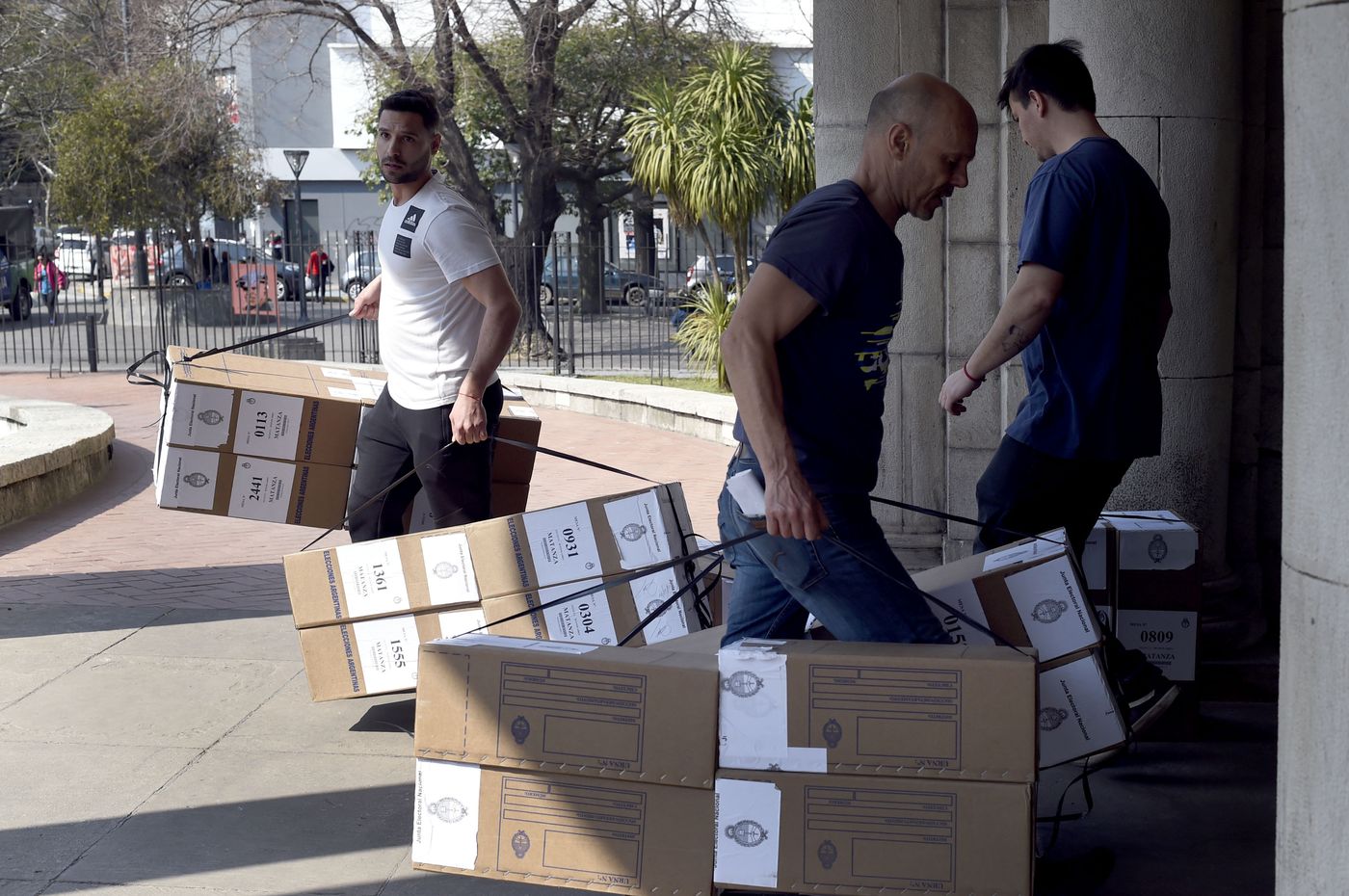 Los candidatos bonaerenses ultiman detalles de campaña mientras la provincia se prepara para definir representantes clave este año