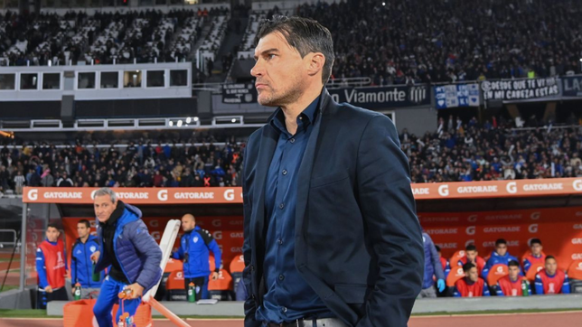 el cacique medina quedo a una paso de ser el nuevo dt de estudiantes