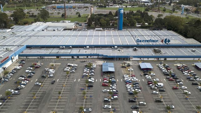 la decision que tomo la cadena francesa y que pasara con los locales de la plata