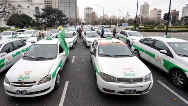 tras la restriccion en la venta de gnc, los taxistas platenses iran a la justicia