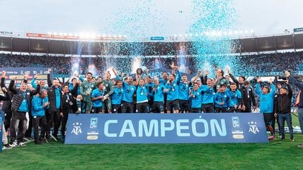 De campeón a campeón: Estudiantes y su particular saludo a Belgrano
