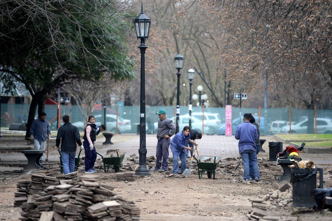 Obras baldosas Plaza San Martín (5).JPG
