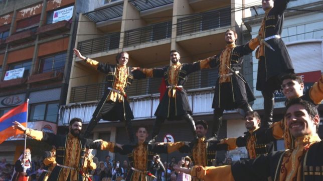 arranca la tradicional fiesta provincial del inmigrante en berisso